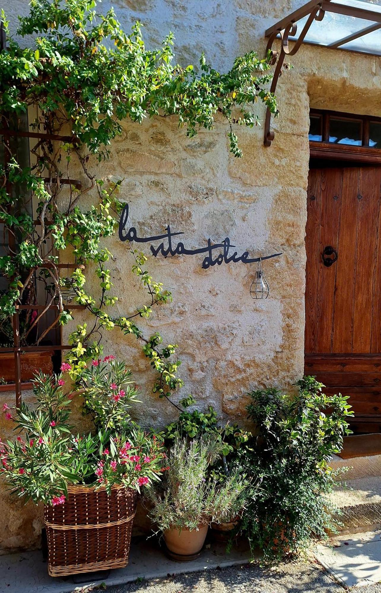 La Vita Dolce, Luberon Grambois Bagian luar foto